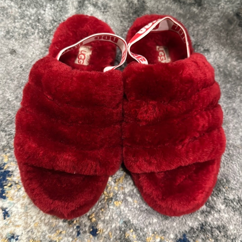 Kids Ugg slippers